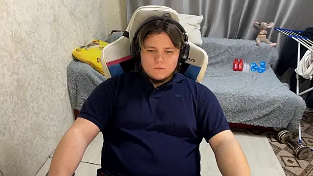 Snapshot of desiredude9 chatting on October 1, 2025, 7:18 pm desiredude9 online show from October 1, 2025, 7:18 pm