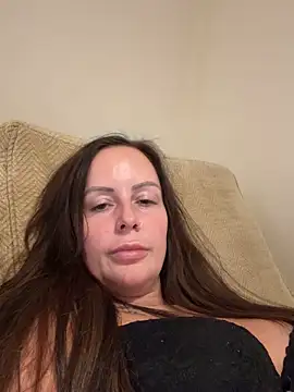 nightingale27 online show from September 25, 2025, 7:09 pm