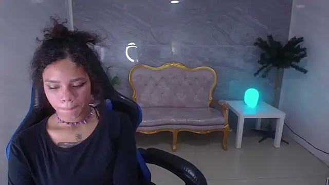 Snapshot of Canela_s1 chatting on September 18, 2025, 1:30 am Canela s1 online show from September 18, 2025, 1:30 am