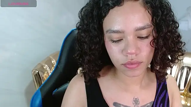 Snapshot of Canela_s1 chatting on November 10, 2025, 8:25 pm Canela s1 online show from November 10, 2025, 8:25 pm