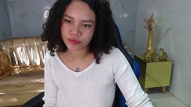 Snapshot of Canela_s1 chatting on October 21, 2025, 8:52 pm Canela s1 online show from October 21, 2025, 8:52 pm