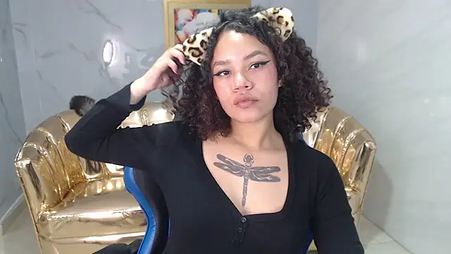 Snapshot of Canela_s1 chatting on October 11, 2025, 8:10 pm Canela s1 online show from October 11, 2025, 8:10 pm