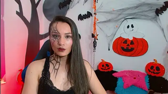 Snapshot of danna_888 chatting on October 31, 2025, 6:15 pm danna 888 online show from October 31, 2025, 6:15 pm