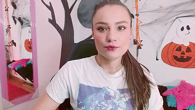 Snapshot of danna_888 chatting on October 14, 2025, 6:52 pm danna 888 online show from October 14, 2025, 6:52 pm