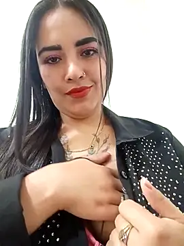 Snapshot of MAYE__13 chatting on October 9, 2025, 12:28 pm MAYE  13 online show from October 9, 2025, 12:28 pm