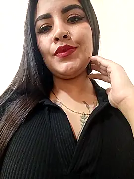 Snapshot of MAYE__13 chatting on October 6, 2025, 12:39 pm MAYE  13 online show from October 6, 2025, 12:39 pm