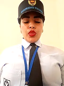 Snapshot of MAYE__13 chatting on October 16, 2025, 6:16 pm MAYE  13 online show from October 16, 2025, 6:16 pm