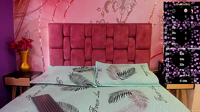 luna maisonn online show from October 2, 2025, 8:12 pm