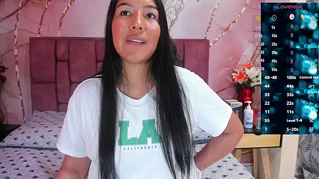 luna maisonn online show from September 22, 2025, 8:15 pm