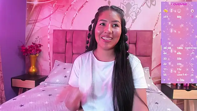 luna maisonn online show from September 25, 2025, 8:15 pm