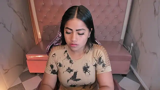 Snapshot of Victoria_b_ chatting on October 1, 2025, 7:51 pm Victoria b  online show from October 1, 2025, 7:51 pm