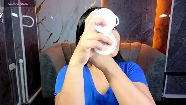 Snapshot of Victoria_b_ chatting on October 27, 2025, 7:48 pm Victoria b  online show from October 27, 2025, 7:48 pm