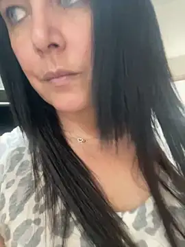 Mayra milk online show from September 15, 2025, 8:53 pm