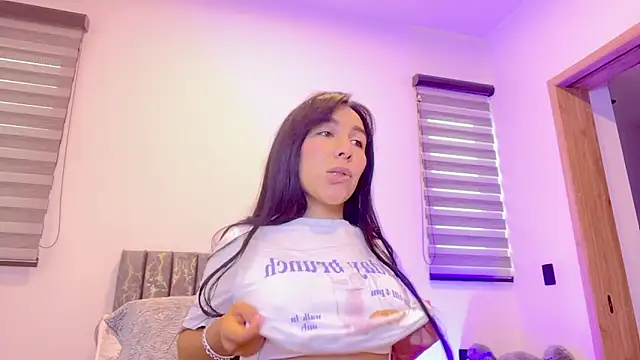 Snapshot of greciadom555 chatting on September 18, 2025, 3:37 pm greciadom555 online show from September 18, 2025, 3:37 pm