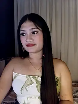 Snapshot of Naughtyalina2 chatting on November 5, 2025, 12:14 am Naughtyalina2 online show from November 5, 2025, 12:14 am