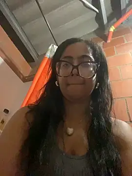 Snapshot of Jessyivonne chatting on September 22, 2025, 4:07 am Jessyivonne online show from September 22, 2025, 4:07 am