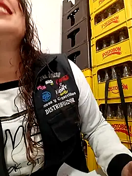 VERONICA  03 online show from October 29, 2025, 1:32 pm