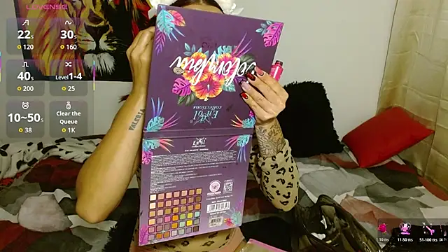 Divinejewel444 online show from December 20, 2025, 9:01 am