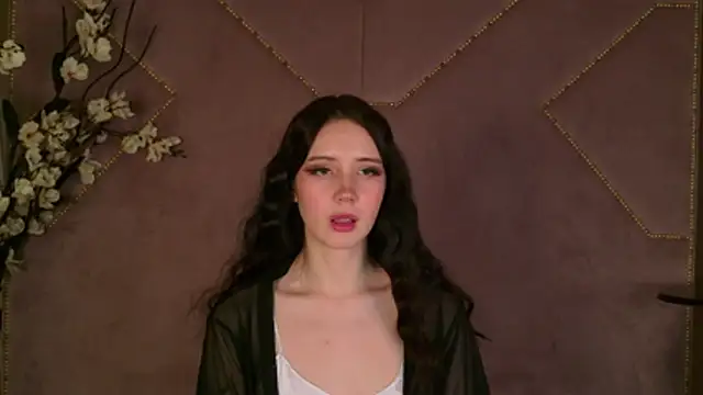 GraceMartinos online show from December 3, 2025, 8:52 pm