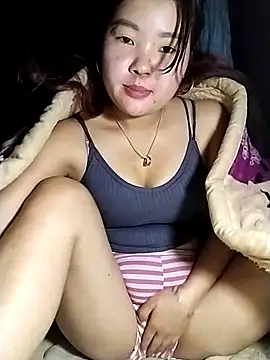 lylylove online show from February 17, 2026, 12:19 am