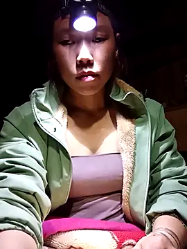 Ngocmi909 online show from February 27, 2026, 7:24 pm