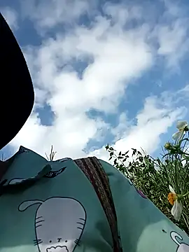 Snapshot of Ngocmi909 chatting on October 9, 2025, 1:17 am Ngocmi909 online show from October 9, 2025, 1:17 am