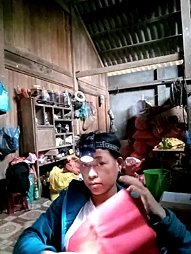 Snapshot of Sa2mh20 chatting on October 25, 2025, 7:18 am Sa2mh20 online show from October 25, 2025, 7:18 am