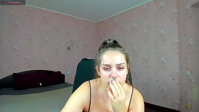 SwetMary online show from September 13, 2025, 1:22 pm