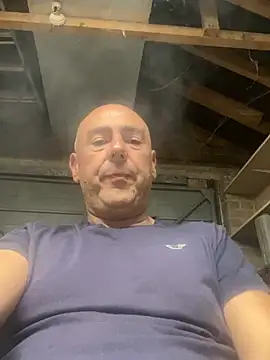Richmcgee online show from June 8, 2026, 7:47 pm