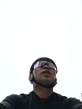 Snapshot of anggllaaa chatting on October 17, 2025, 10:33 pm anggllaaa online show from October 17, 2025, 10:33 pm