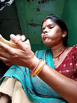 Snapshot of Sexy_queeny chatting on September 17, 2025, 6:26 am Sexy queeny online show from September 17, 2025, 6:26 am