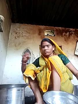 Snapshot of Sexy_queeny chatting on September 30, 2025, 3:45 am Sexy queeny online show from September 30, 2025, 3:45 am