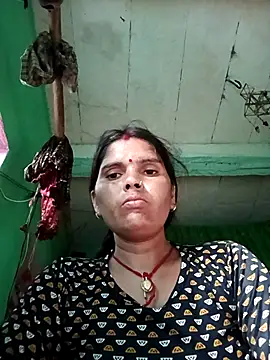 Snapshot of Sexy_queeny chatting on September 28, 2025, 12:23 pm Sexy queeny online show from September 28, 2025, 12:23 pm