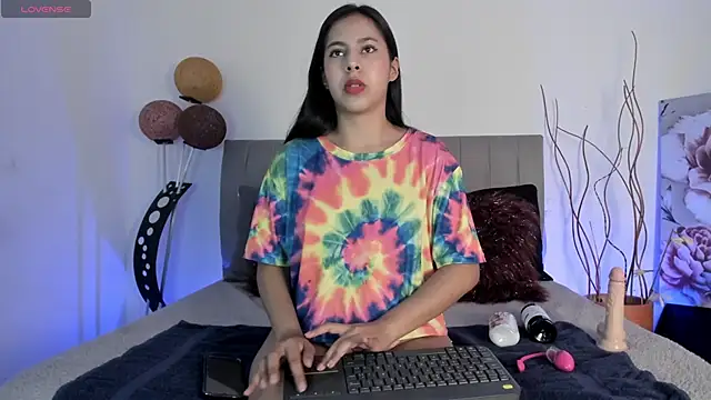 Snapshot of SoffiRousee chatting on September 19, 2025, 3:32 am SoffiRousee online show from September 19, 2025, 3:32 am