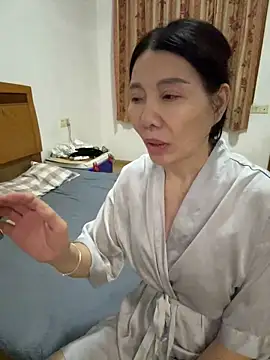 Snapshot of xiiuuff18 chatting on September 24, 2025, 3:07 pm xiiuuff18 online show from September 24, 2025, 3:07 pm