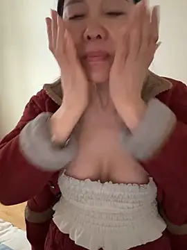 Snapshot of xiiuuff18 chatting on February 11, 2026, 11:59 pm xiiuuff18 online show from February 11, 2026, 11:59 pm