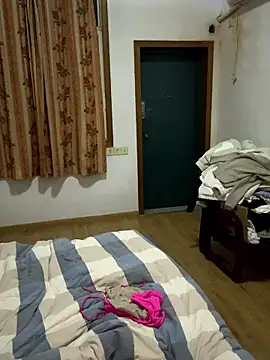 xiiuuff18 online show from January 6, 2026, 2:21 pm