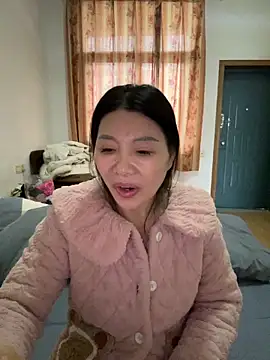 Snapshot of xiiuuff18 chatting on February 17, 2026, 1:03 am xiiuuff18 online show from February 17, 2026, 1:03 am