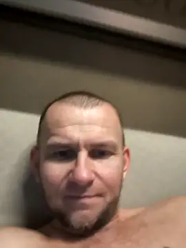 Snapshot of RoadDaddyXL chatting on October 17, 2025, 3:25 pm RoadDaddyXL online show from October 17, 2025, 3:25 pm