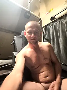 Snapshot of RoadDaddyXL chatting on September 19, 2025, 10:14 pm RoadDaddyXL online show from September 19, 2025, 10:14 pm