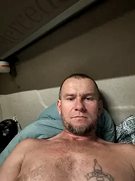 Snapshot of RoadDaddyXL chatting on September 24, 2025, 5:41 pm RoadDaddyXL online show from September 24, 2025, 5:41 pm