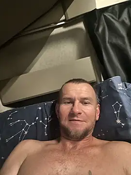 Snapshot of RoadDaddyXL chatting on October 5, 2025, 5:03 pm RoadDaddyXL online show from October 5, 2025, 5:03 pm