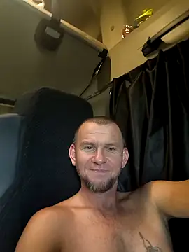 Snapshot of RoadDaddyXL chatting on October 3, 2025, 12:50 pm RoadDaddyXL online show from October 3, 2025, 12:50 pm