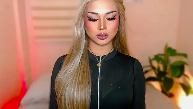 Snapshot of MissRumi_Hunter chatting on October 17, 2025, 10:55 pm MissRumi Hunter online show from October 17, 2025, 10:55 pm