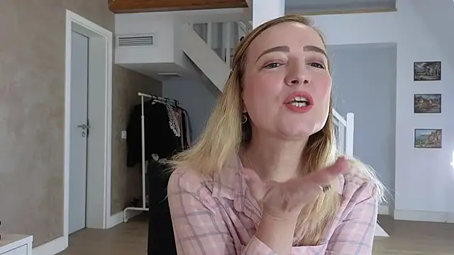 Snapshot of Blue_Angel_Sweet chatting on October 3, 2025, 3:41 am Blue Angel Sweet online show from October 3, 2025, 3:41 am