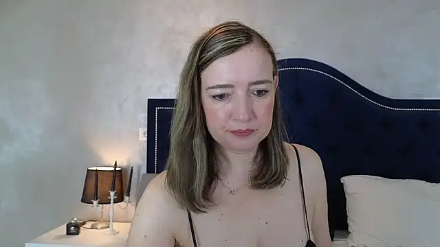 Snapshot of Blue_Angel_Sweet chatting on October 23, 2025, 3:49 am Blue Angel Sweet online show from October 23, 2025, 3:49 am