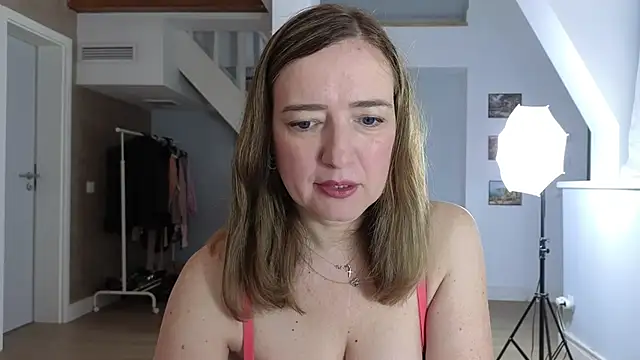 Blue Angel Sweet online show from December 17, 2025, 4:17 am