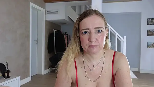 Snapshot of Blue_Angel_Sweet chatting on October 8, 2025, 4:14 am Blue Angel Sweet online show from October 8, 2025, 4:14 am