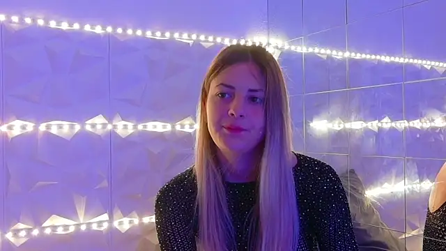 Snapshot of Aishha_ chatting on October 3, 2025, 5:20 am Aishha  online show from October 3, 2025, 5:20 am