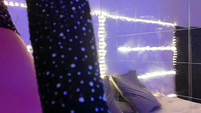 Snapshot of Aishha_ chatting on October 13, 2025, 5:09 am Aishha  online show from October 13, 2025, 5:09 am